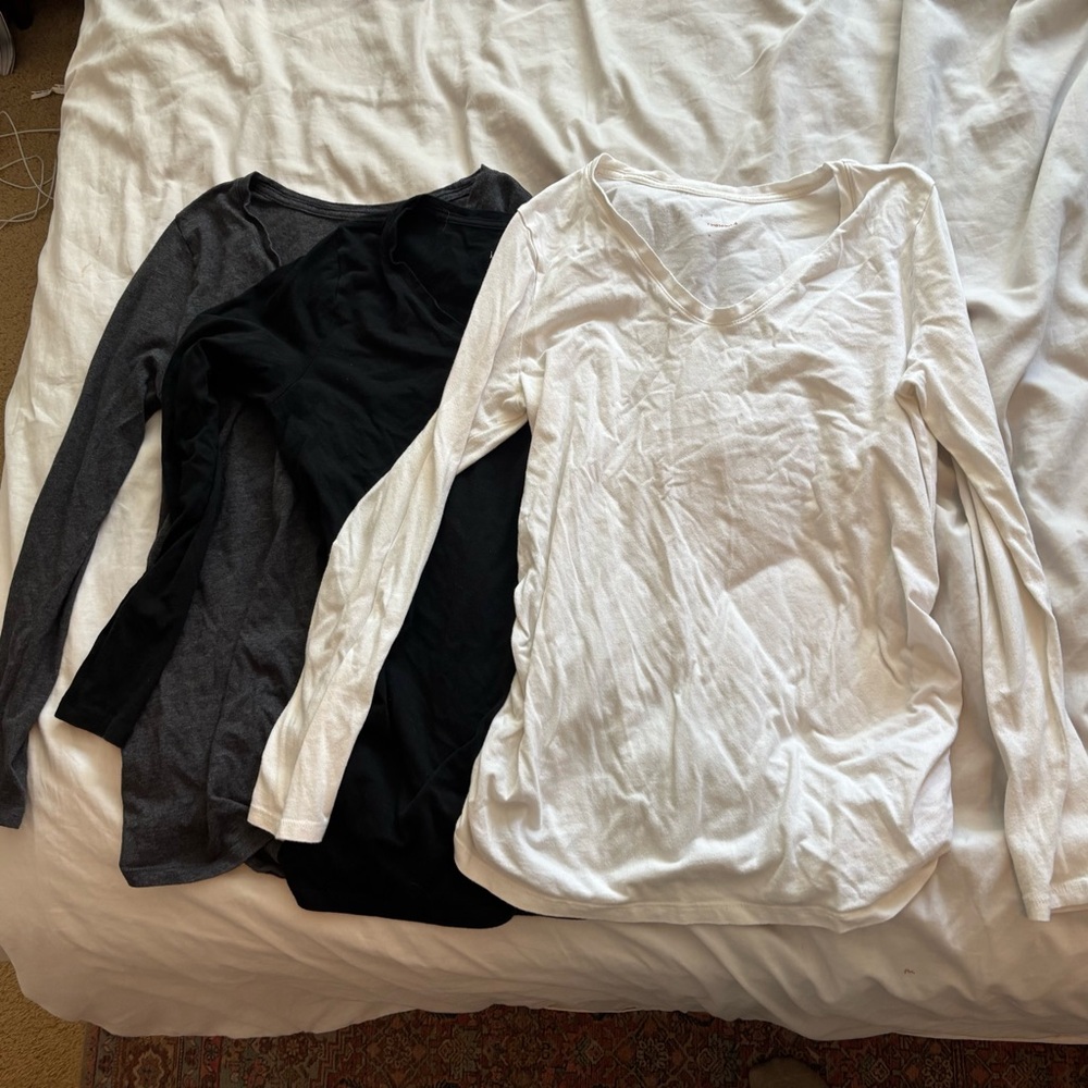 Maternity BUNDLE set of 4 t shirts long sleeve and short sleeve